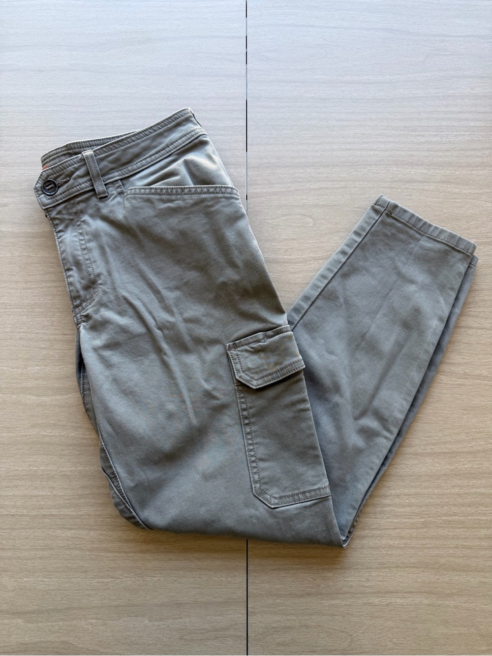 5.11 Tactical Women’s Cargo Pants in Olive / Gray Size 6R